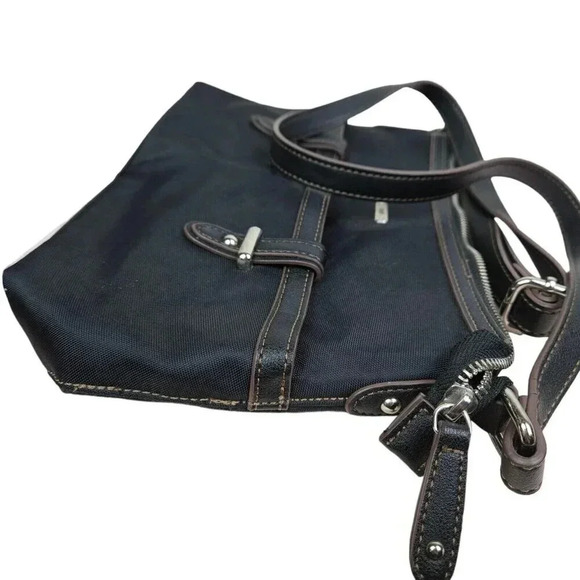 Chaps Black Nylon Shoulder Bag Purse Front Pockets Back Zipper Compartment - Picture 7 of 8